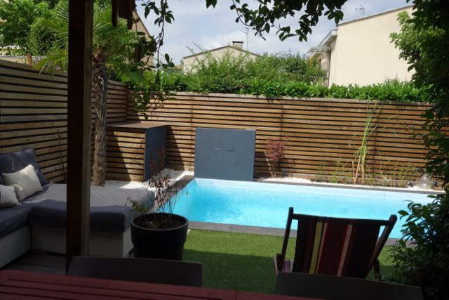 Piscine, cascade , local technique
